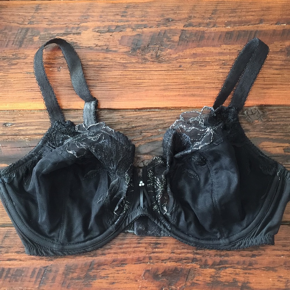 Wacoal 34 DD black bra